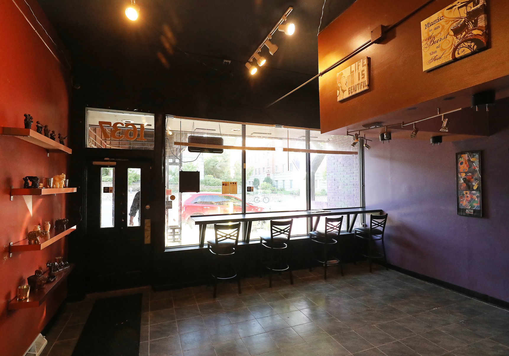 Marie's Soul Food interior
